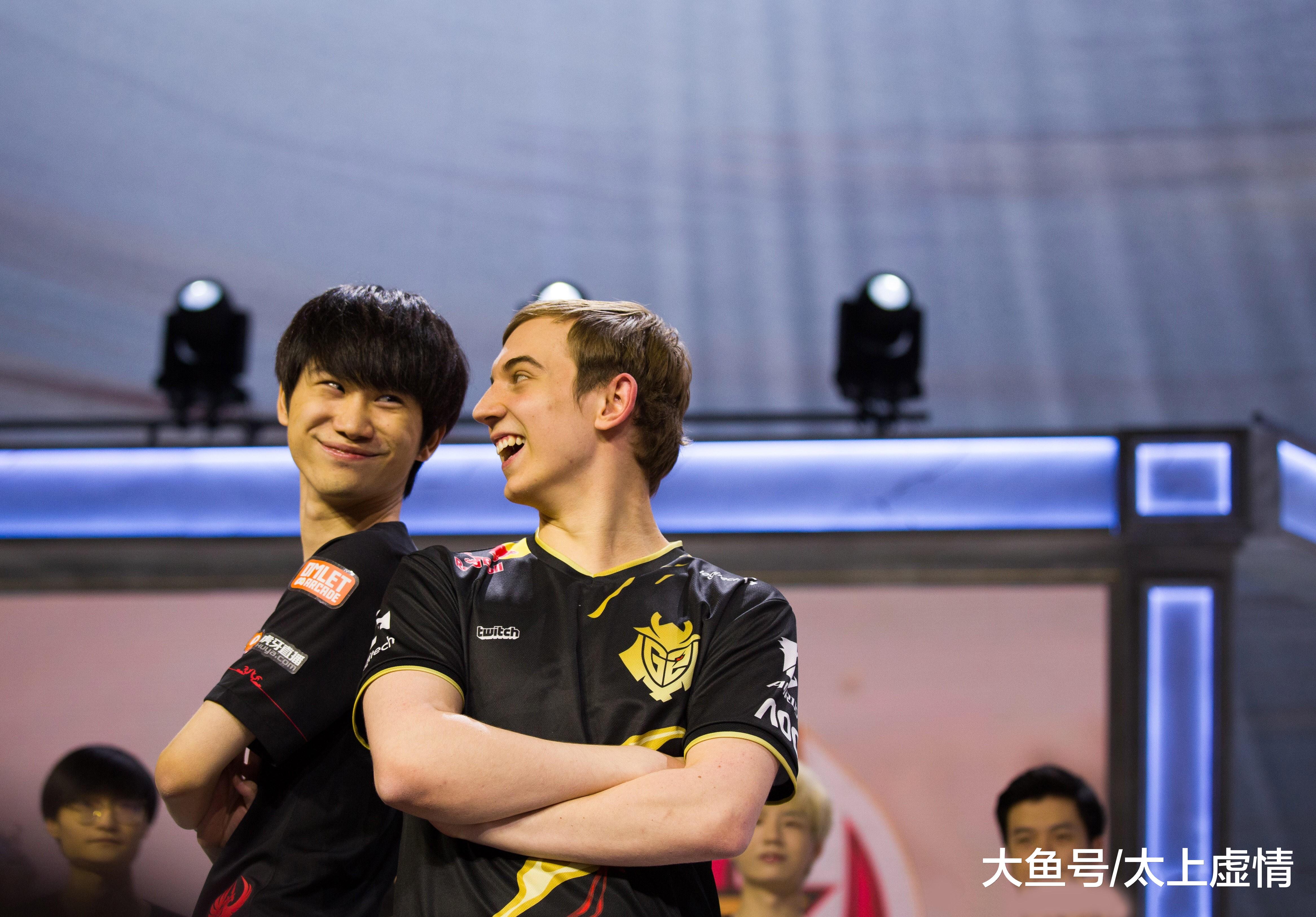 包含阿扎伦卡遭遇五持续失利，DWG教练压力巨大！的词条