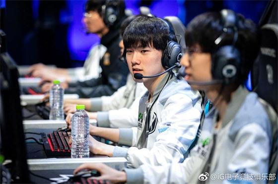 关于JackeyLove在日本队比赛中反败为胜，夺冠引发热议！的信息