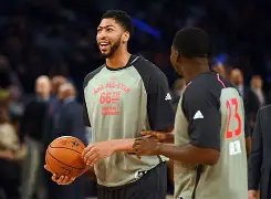 浓眉哥在FPX比赛中出色防守，反败为胜引发热议！